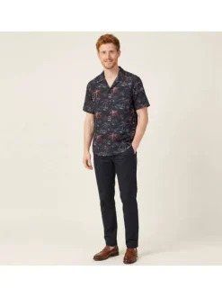 Chemise marine à motifs pourvue d'un col cubain et de manches courtes