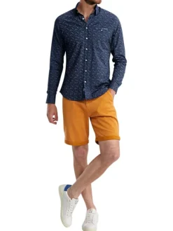 Chemise marine à motifs pourvue d'un col français et d'une coupe slim