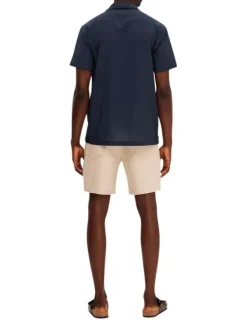 Chemise marine uni avec coupe droite col français et à manches courtes
