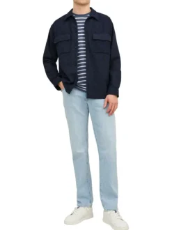 Chemise marine unie avec une coupe droite et à manches longues