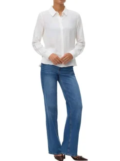 Chemisier blanc uni avec un col chemise et des manches longues