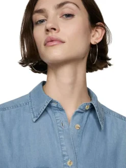 Chemisier bleu ciel uni à coupe droite col français et à manches courtes