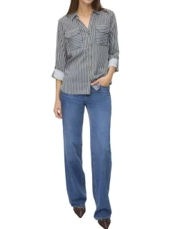 Chemisier bleu rayé avec un col chemise et à manches longues