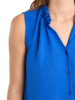 Chemisier bleu uni pourvu d'une coupe droite et d'un col chemise
