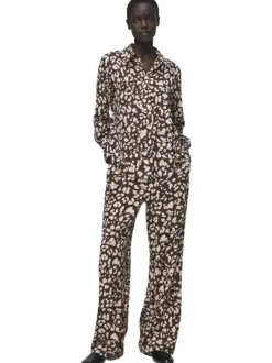Chemisier chocolat à motif animalier imprimé avec une coupe droite