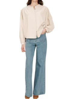 Chemisier en coton beige uni en velours avec une coupe ample et un col rond