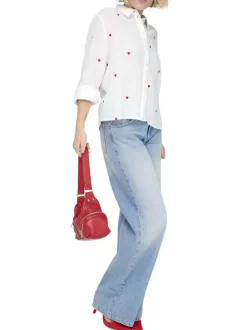 Chemisier en coton blanc à motifs coeurs avec une coupe droite et col à revers