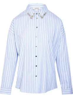 Chemisier en coton bleu à rayures avec une coupe droite et un col à revers