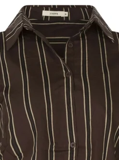 Chemisier en coton chocolat rayée avec une coupe droite et un col à revers