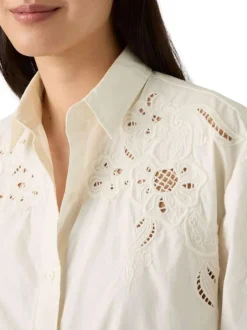 Chemisier en coton écru uni avec un col chemise et des détails brodés