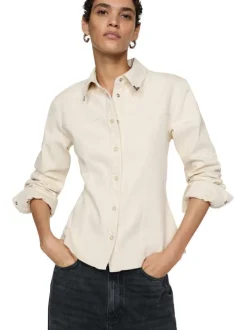 Chemisier en coton écru uni à coupe slim avec col à revers et boutons pression