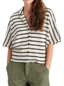 Chemisier en coton mélangé écru rayé avec une coupe oversize et un col cubain