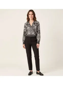 Chemisier en coton noir à motifs pourvu d'une coupe cintrée