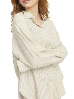 Chemisier en lin mélangé beige à rayures fines avec une coupe oversize