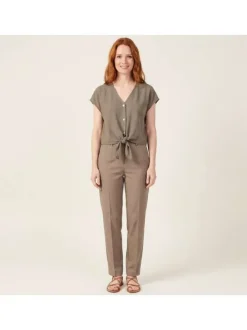 Chemisier fluide taupe uni avec une coupe droite et un col v