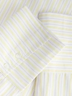 Chemisier jaune à rayures coupe droite pourvu d'un col chemise