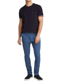 Chino en coton bleu uni à coupe slim avec le logo brodé en petit à l'arrière