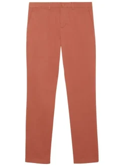 Chino en coton rouge brique uni avec une coupe slim fit et une taille mi-haute