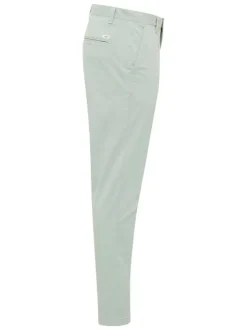 Chino en coton vert clair uni avec une coupe slim et des passants à la taille
