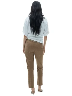 Chino marron motif pied de poule avec coupe droite, 4 poches et 4 plis centraux