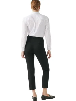 Chino noir uni à coupe droite avec poches passepoilées arrière