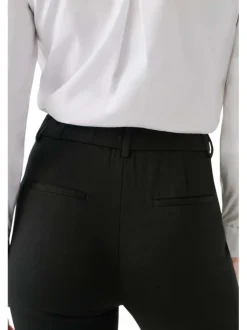 Chino noir uni à coupe droite avec poches passepoilées arrière