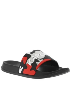 Claquettes noires avec un imprimé camouflage sur le cou-de-pied et logo