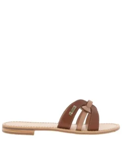 Claquettes en cuir marrons à talon décroché bas avec le nom de la marque