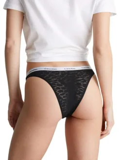 Culotte brésilienne noire en dentelle léopard avec le nom de la marque