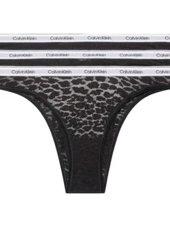 Culotte brésilienne noire en dentelle léopard avec le nom de la marque