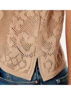Débardeur à fines bretelles beige en dentelle crochet à coupe droite et col v