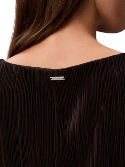 Débardeur noir uni avec une coupe ajustée et un col rond effet plissé