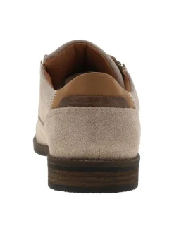 Derbies en cuir beiges à talon décroché bas avec des lacets ronds