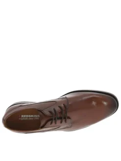Derbies en cuir cognac avec un talon plat et des lacets ronds