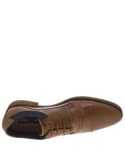 Derbies en cuir marron cognac à talon décroché bas et à lacets ronds enduis