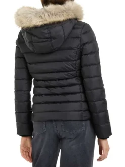 Doudoune à capuche noire matelassée à coupe près du corps et à manches longues