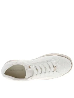 Espadrilles blanches en tissu avec semelle crantée beige et oeillets dorés