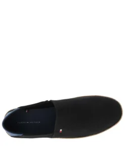 Espadrilles noires avec un à talon plat et fermeture slip-on