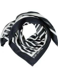 Foulard bleu de forme carré avec des rayures graphiques blanches