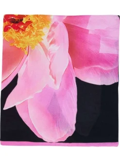 Foulard rose avec de grosses fleurs et revêtement en chevron