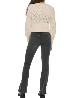 Gilet beige en maille ajourée pourvu d'un col rond et de manches longues