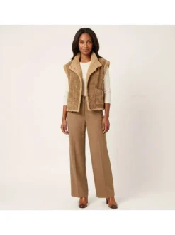 Gilet beige uni avec une coupe droite à col rond et sans manches