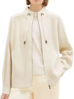 Gilet écru uni coupe droite avec un col montant et des manches longues