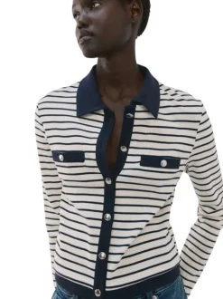 Gilet en coton blanc à rayures bleues avec une coupe droite et un col à revers