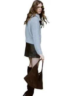 Gilet gris uni en maille tricotée avec une coupe droite et des manches longues
