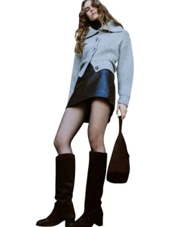 Gilet gris uni en maille tricotée avec une coupe droite et des manches longues