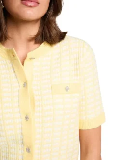 Gilet jaune à carreaux avec une coupe droite et un col rond