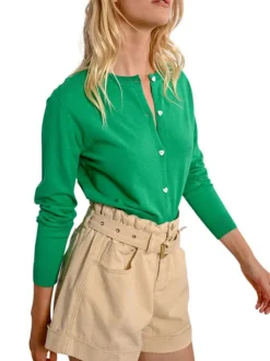Gilet manches longues vert uni avec une coupe droite et un col rond