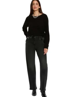 Gilet noir en maille tricotée pourvu d'un col v et de manches longues