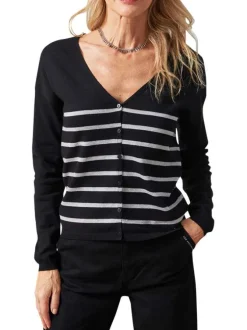 Gilet noir rayé avec une coupe droite et une fermeture boutonnée